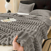 Ribbed Coral Fleece Blanket Ultra Soft Solid Color Comfortable Sofa Throw for All Seasons Machine Washable Suitable for Bedroom