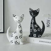 Black & White Couple Spotted Kitten Ornament, Nordic Minimalist Wooden Cat Ornament - Cute Cat, Desktop Decoration