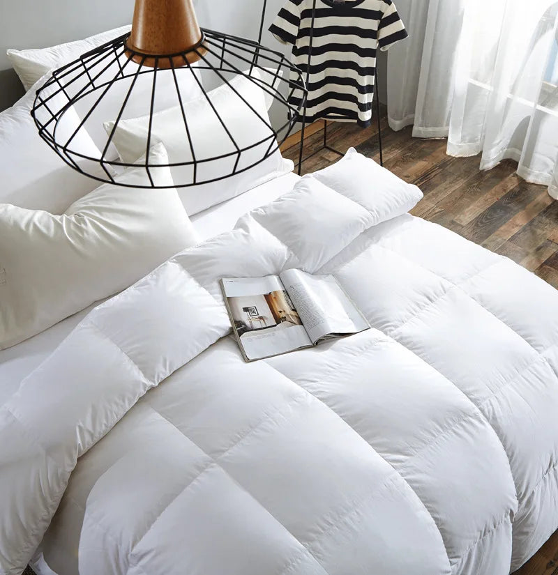 100% Goose Down Duvet Solid Color Quilted Warm And Comfortable Cotton Quilt King Queen Full size Skin-Friendly Cotton  Quilts