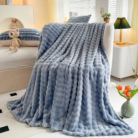 1 Pc Luxury Faux Rabbit Fur Throw Blanket Soft Warm White Striped Fluffy Blankets for Sofa Office Naps Single Double Plush Plaid