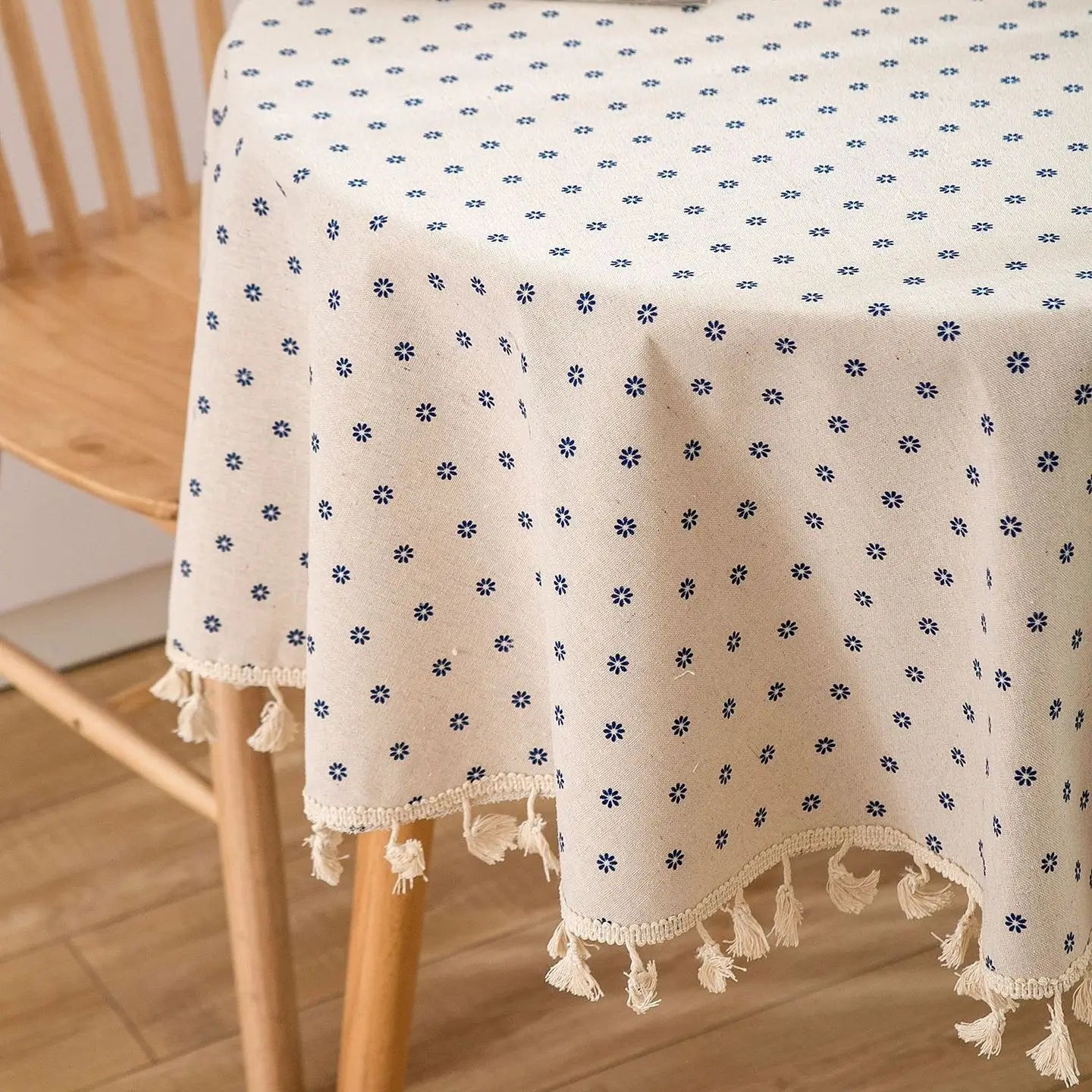 Cotton Linen Table Cloth Round Tablecloth with Tassel Dust-Proof Floret Circular Table Cover for Kitchen Dinning Tabletop Decor