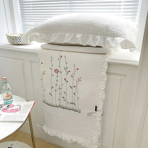 Fresh Flower Embroidered Summer Blanket 4/3/1 Pcs Ruffled Quilted Summer Quilt Set Machine Washable Lightweight Comforter Duvet