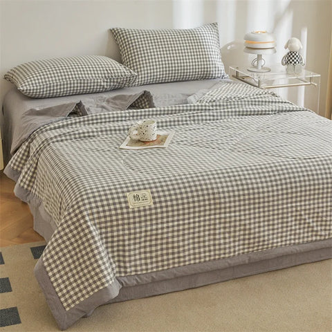 Ins Style Summer Quilt with 100% Cotton Filling Lightweight Skin-friendly Pure Cotton Quilt Plaid Style Thin Comforter Bed Duvet