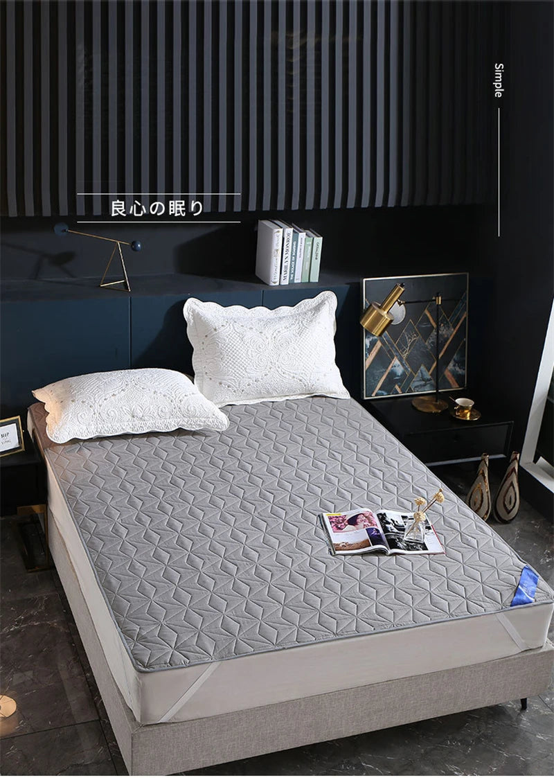 Sandwich Cotton Quilted Waterproof Bed Pad Elderly and Children Bed Protectors Pads Non-slip Anti Dust Skin-friendly Bed Cover