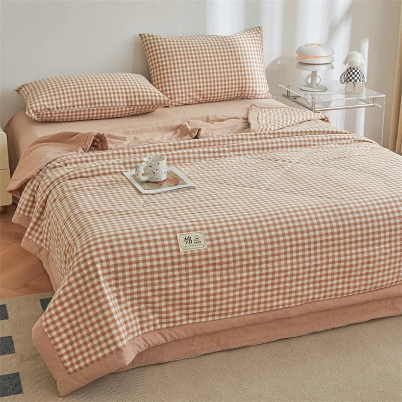 Ins Style Summer Quilt with 100% Cotton Filling Lightweight Skin-friendly Pure Cotton Quilt Plaid Style Thin Comforter Bed Duvet