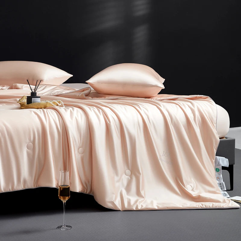 Luxurious Mulberry Silk Summer Quilt/Duvet/Comforter, 100% Natural Long Strand Silk Bedding, Washed Silk Shell, Lightweight Soft