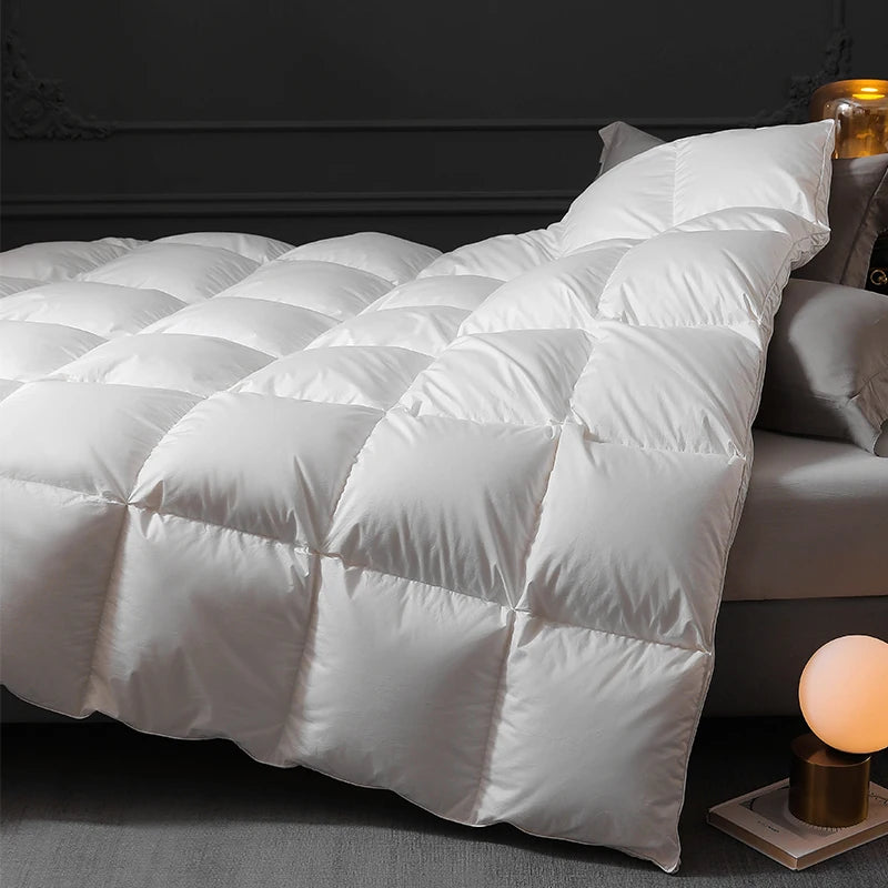 2025 goose down quilts duvets thick California Super King full size comforter up to the standard for the winter provides warmth