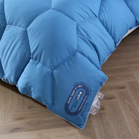 Goose Down Like Duvet Fluffy Quilted Water Cube Comforter Warmth Winter/Autumn Thick Blanket Zero Pressure Quilt Core 200*230cm