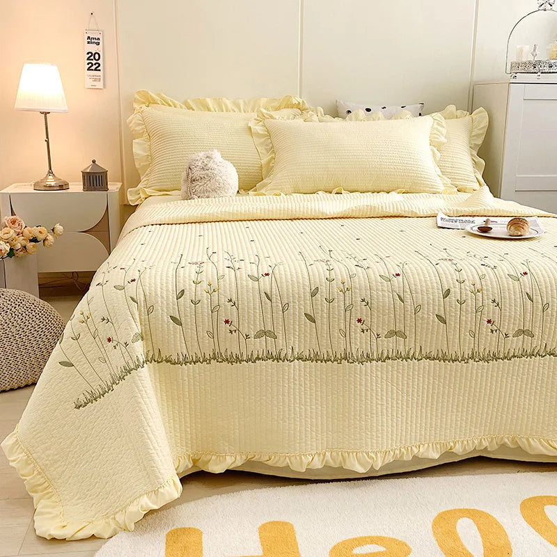 Fresh Flower Embroidered Summer Blanket 4/3/1 Pcs Ruffled Quilted Summer Quilt Set Machine Washable Lightweight Comforter Duvet