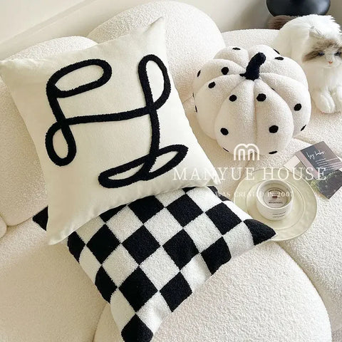Checkerboard French Cream Style Pillowcase Cute Light Luxury B&B Living Room Niche Pillow Case Bay Window Sofa Cushion Cover