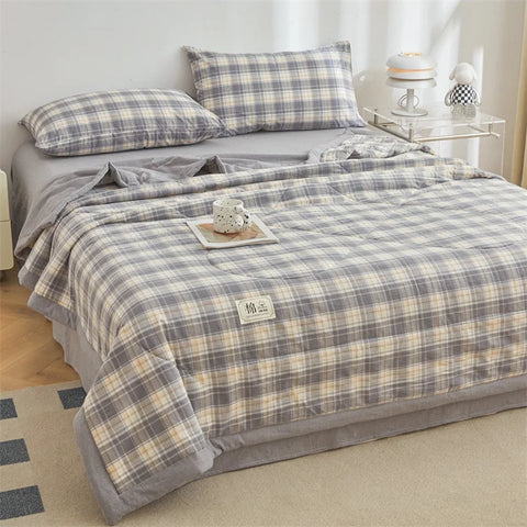 Ins Style Summer Quilt with 100% Cotton Filling Lightweight Skin-friendly Pure Cotton Quilt Plaid Style Thin Comforter Bed Duvet