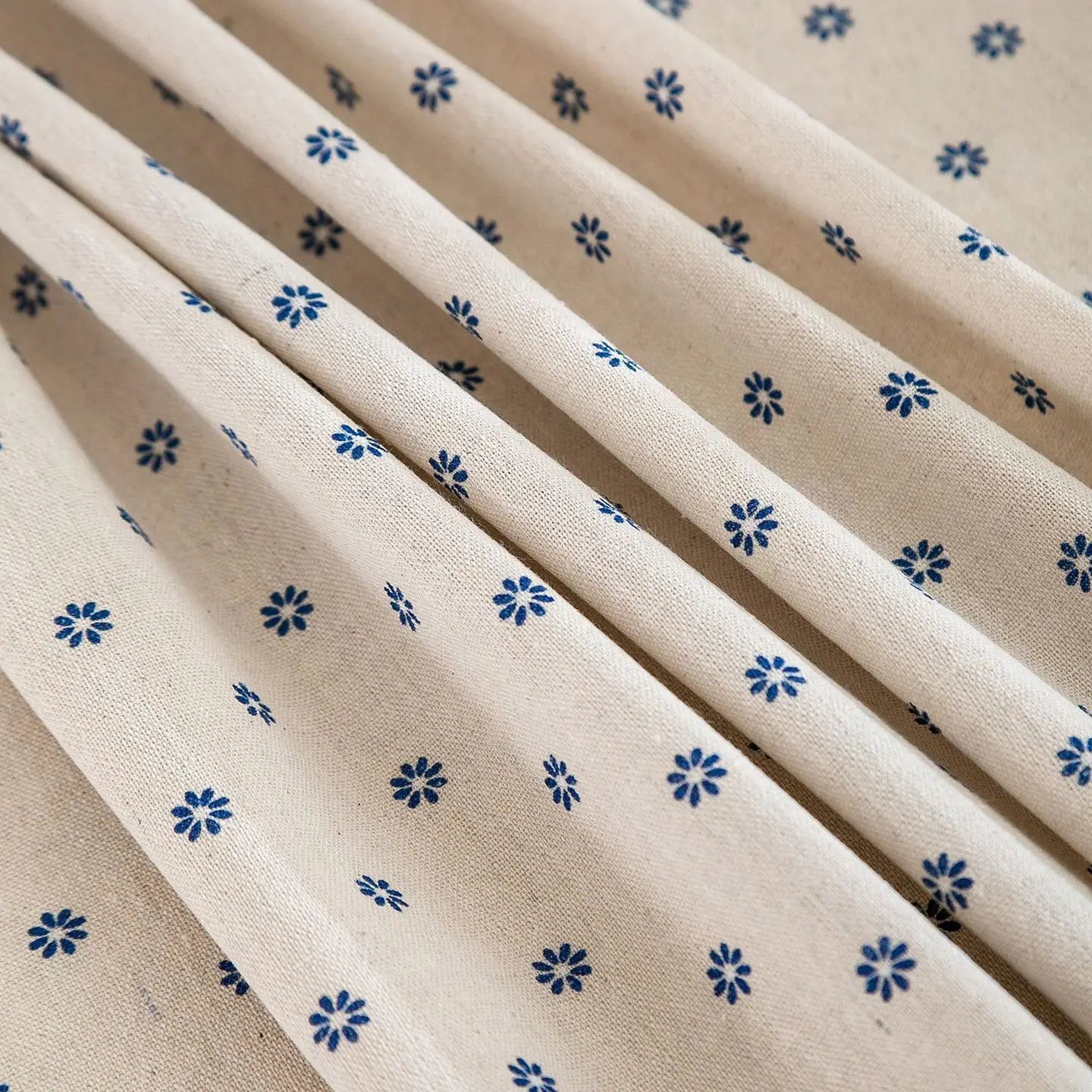 Cotton Linen Table Cloth Round Tablecloth with Tassel Dust-Proof Floret Circular Table Cover for Kitchen Dinning Tabletop Decor