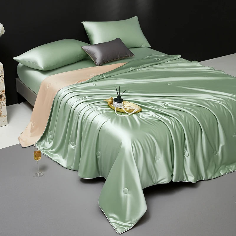 Luxurious Mulberry Silk Summer Quilt/Duvet/Comforter, 100% Natural Long Strand Silk Bedding, Washed Silk Shell, Lightweight Soft