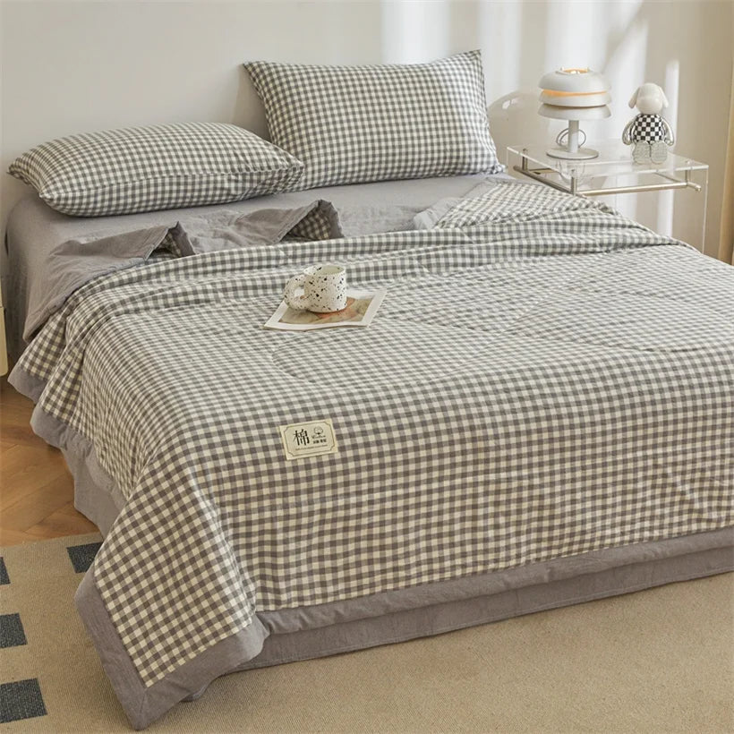 Ins Style Summer Quilt with 100% Cotton Filling Lightweight Skin-friendly Pure Cotton Quilt Plaid Style Thin Comforter Bed Duvet