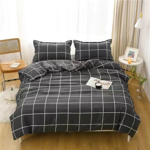 Skin-friendly Flannel Duvet Cover Single Person Bed eet Double Person Student Dormi Four-piece Set Four Seasons Univers...