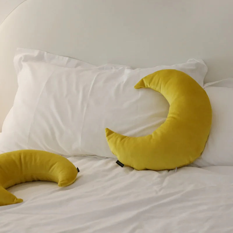 Modern Minimalist Moon Pillows Homestay Sofas Creative Pillows Cushions Shaped Office Pillows