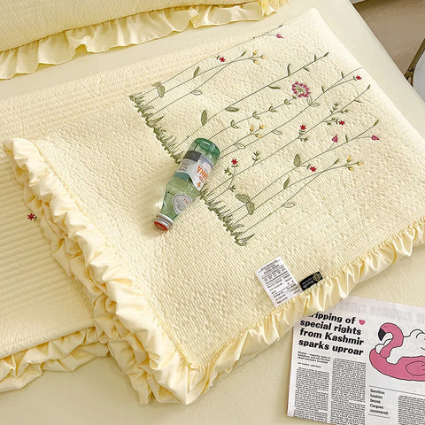 Fresh Flower Embroidered Summer Blanket 4/3/1 Pcs Ruffled Quilted Summer Quilt Set Machine Washable Lightweight Comforter Duvet