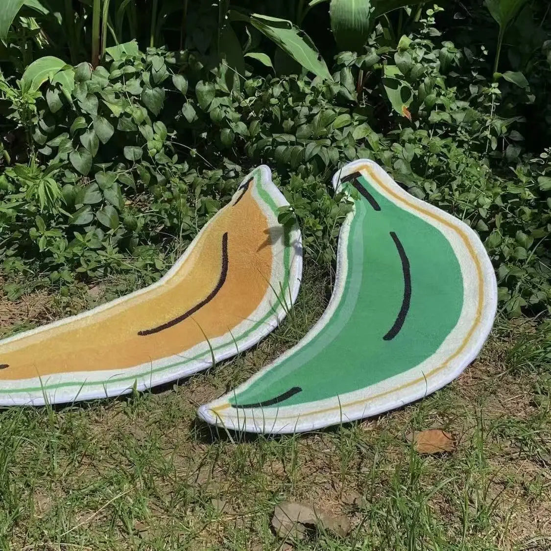 VIKAMA Cartoon Banana Carpet Bedroom Bedside Foot Mat Living Room Sofa Anti-Slip Floor Mat Balcony Mat Home Decoration