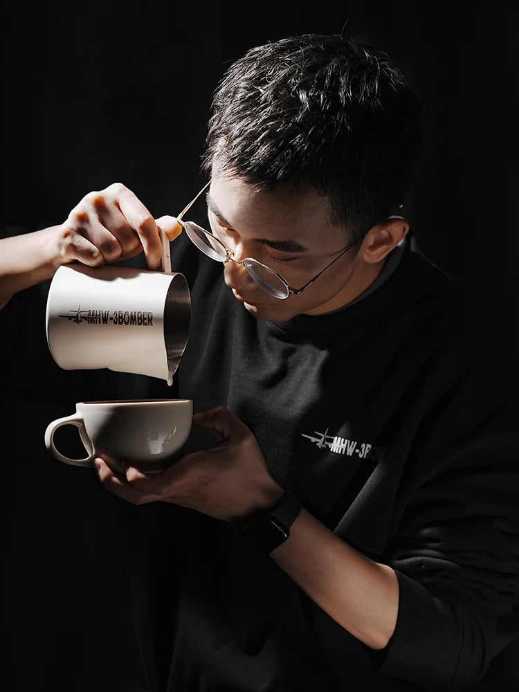 MHW-3BOMBER Milk Frothing Pitcher 304 Stainless Steel Latte Art Pitcher Cup 2023 WLAC World Champion Barista Milk Steaming Jug