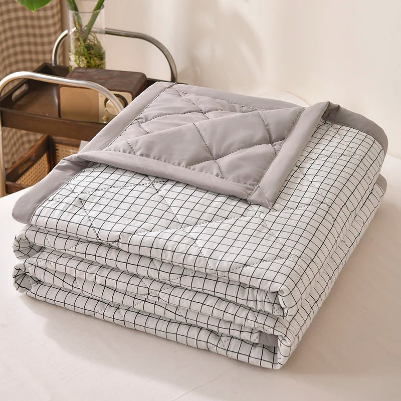 Cool Feeling Quilt Adults Kids Room Comforter 150x200/180x200/200x230cm Blanket Summer Duvet couette de lit (No Pillowcase)