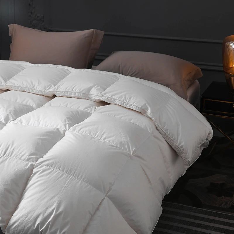 2025 goose down quilts duvets thick California Super King full size comforter up to the standard for the winter provides warmth