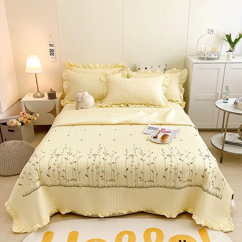 Fresh Flower Embroidered Summer Blanket 4/3/1 Pcs Ruffled Quilted Summer Quilt Set Machine Washable Lightweight Comforter Duvet