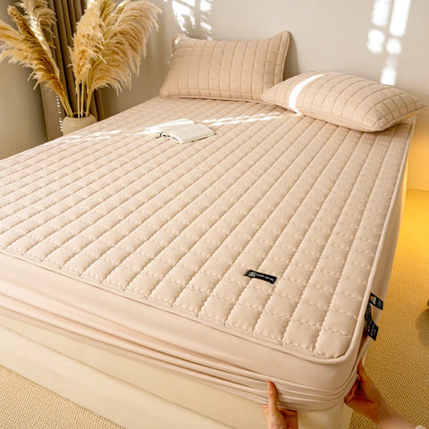 Waterproof High Quality Mattress Cover- Antimicrobial Hypoallergenic Mattress Protector, Noiseless Fitted Sheet,Solid Color