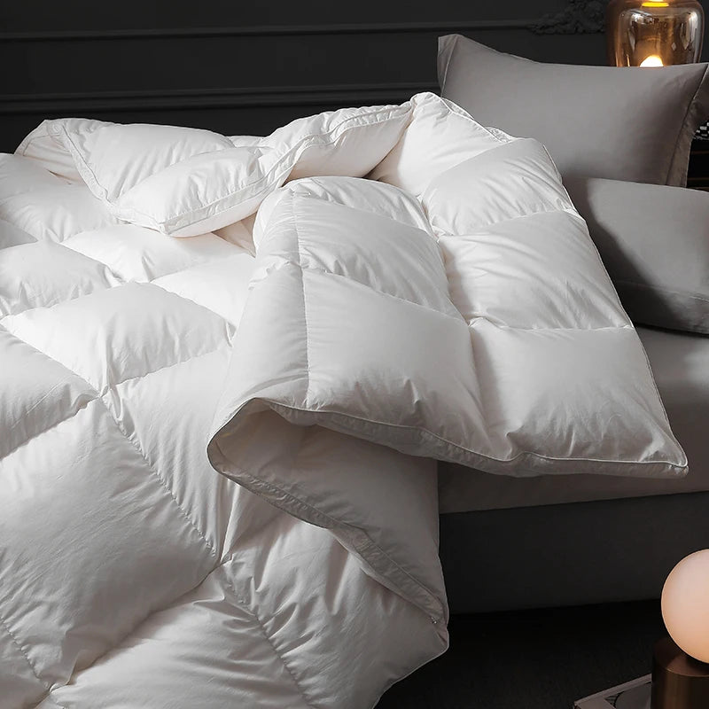 2025 goose down quilts duvets thick California Super King full size comforter up to the standard for the winter provides warmth