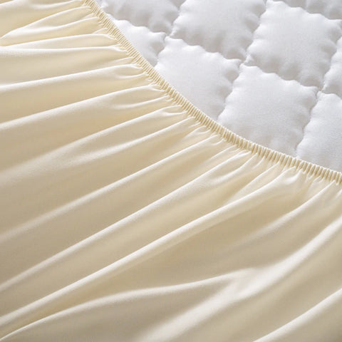 Waterproof High Quality Mattress Cover- Antimicrobial Hypoallergenic Mattress Protector, Noiseless Fitted Sheet,Solid Color