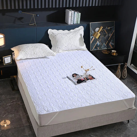 Sandwich Cotton Quilted Waterproof Bed Pad Elderly and Children Bed Protectors Pads Non-slip Anti Dust Skin-friendly Bed Cover
