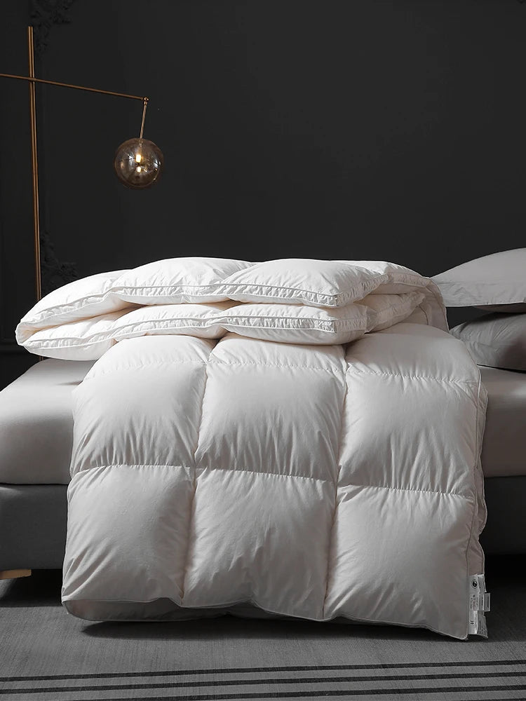 2025 goose down quilts duvets thick California Super King full size comforter up to the standard for the winter provides warmth