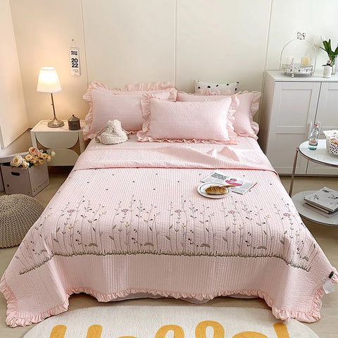Fresh Flower Embroidered Summer Blanket 4/3/1 Pcs Ruffled Quilted Summer Quilt Set Machine Washable Lightweight Comforter Duvet