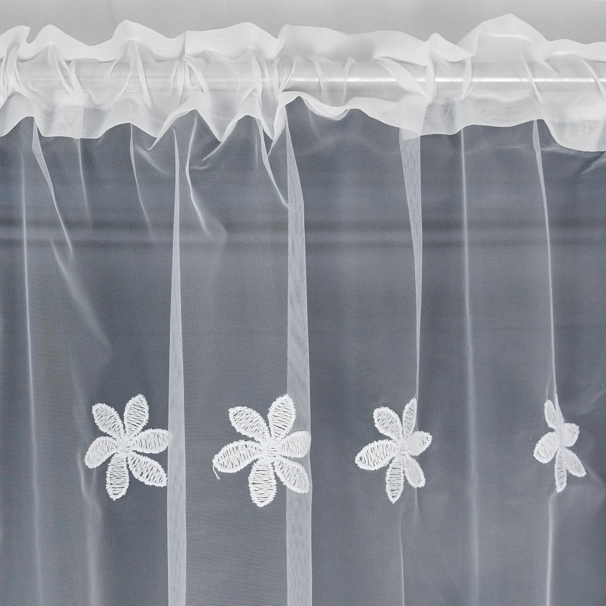 FLYING Romantic Style Embroidered Sheer Curtain Semi-Transparent Window Drapes for Living Room Multiple Sizes Available 1pc