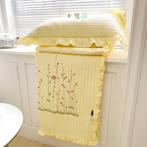 Fresh Flower Embroidered Summer Blanket 4/3/1 Pcs Ruffled Quilted Summer Quilt Set Machine Washable Lightweight Comforter Duvet
