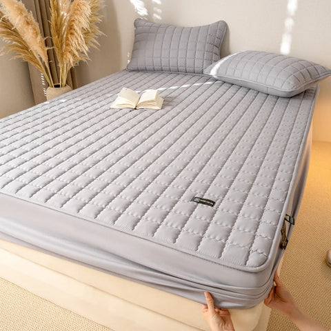 Waterproof High Quality Mattress Cover- Antimicrobial Hypoallergenic Mattress Protector, Noiseless Fitted Sheet,Solid Color