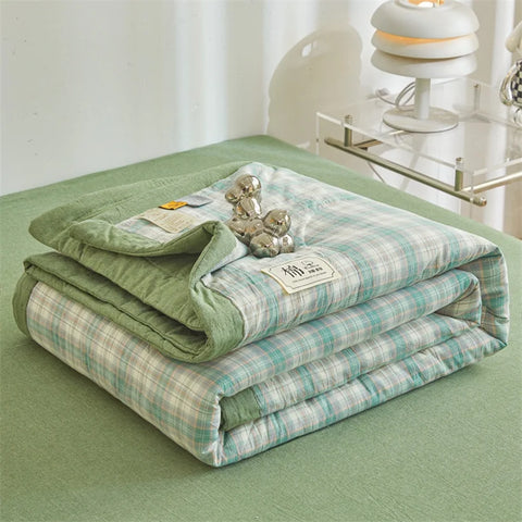 Ins Style Summer Quilt with 100% Cotton Filling Lightweight Skin-friendly Pure Cotton Quilt Plaid Style Thin Comforter Bed Duvet