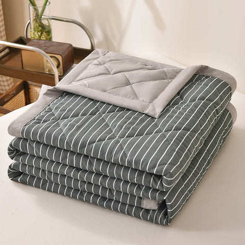 Cool Feeling Quilt Adults Kids Room Comforter 150x200/180x200/200x230cm Blanket Summer Duvet couette de lit (No Pillowcase)