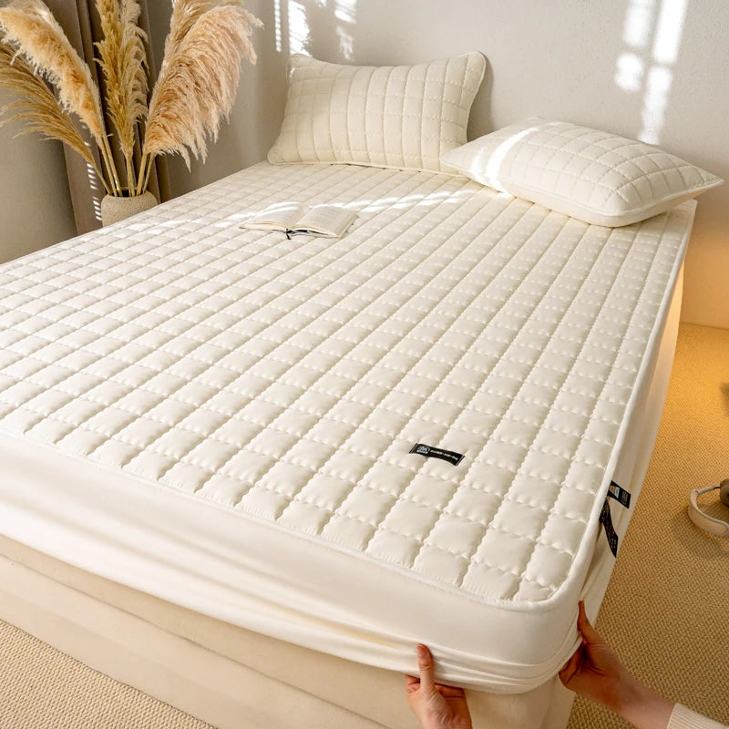 Waterproof High Quality Mattress Cover- Antimicrobial Hypoallergenic Mattress Protector, Noiseless Fitted Sheet,Solid Color
