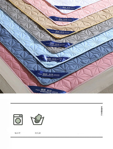 Sandwich Cotton Quilted Waterproof Bed Pad Elderly and Children Bed Protectors Pads Non-slip Anti Dust Skin-friendly Bed Cover