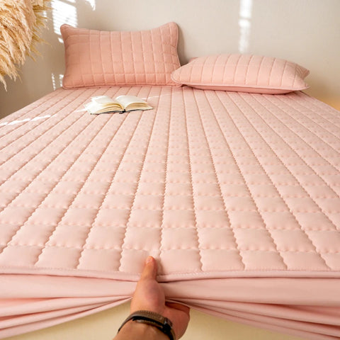 Waterproof High Quality Mattress Cover- Antimicrobial Hypoallergenic Mattress Protector, Noiseless Fitted Sheet,Solid Color