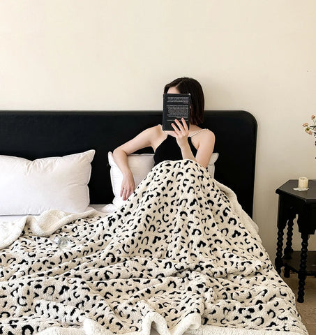 Double Layer Fleece Blanket Autumn Winter Thick Warm Office Nap Throw Blankets for Sofa Bed Single Double Soft Plush Comforter